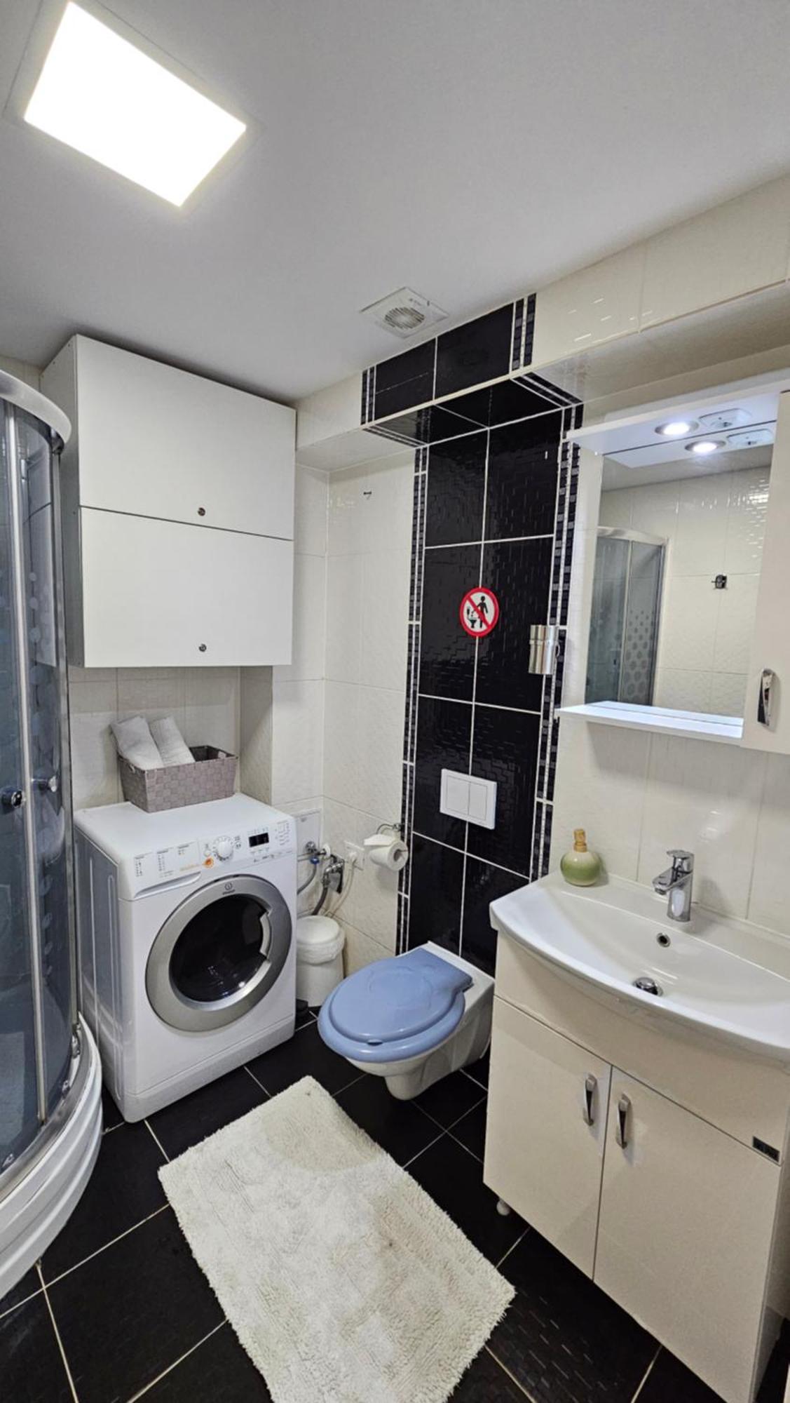 Airport Residence 3 オトペニ エクステリア 写真